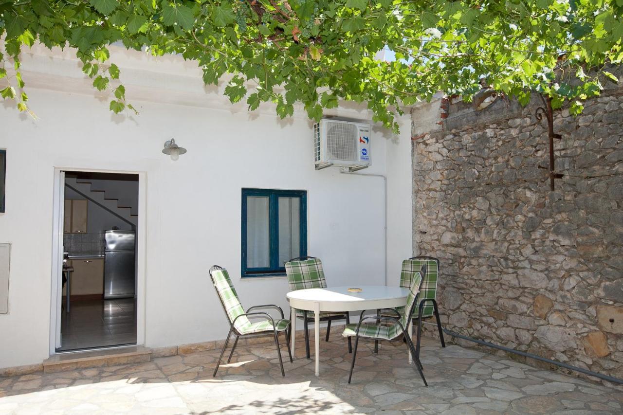 Kuca Za Odmor Toksini Lägenhet Zadar Exteriör bild