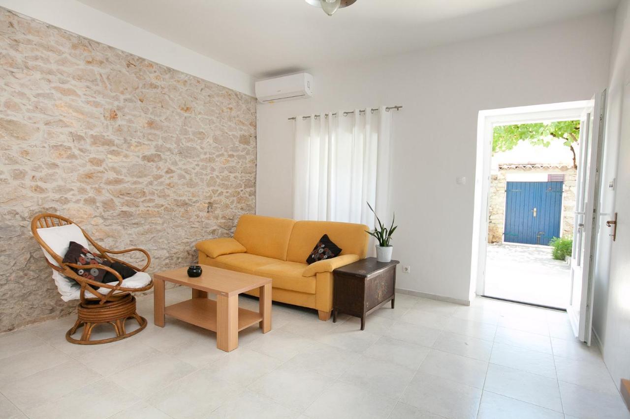 Kuca Za Odmor Toksini Lägenhet Zadar Exteriör bild